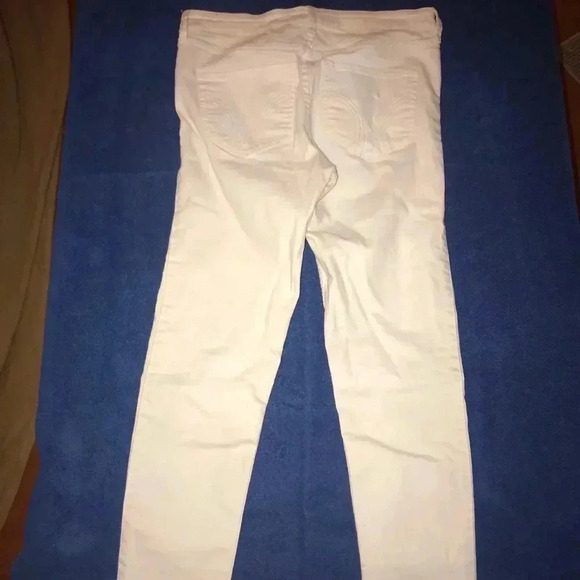 🌟White Skinny Jeans🌟 - Picture 4 of 4